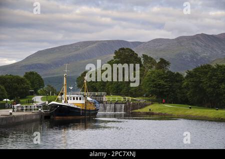 Navire de levé « Ocean Bounty » amarré à côté des écluses au début du canal, canal Caledonian, Loch Linnhe, Caol, près de fort William, Inverness-shire, Highl Banque D'Images