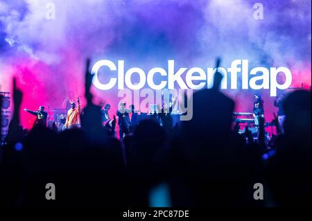 Hong Kong, Chine. 05th mars 2023. Le clan Wu-Tang ferme le festival Clockenrap sur la scène principale. Après une interruption de quatre ans due aux manifestations de Hong Kong et à la pandémie de Covid-19, Clockenrap est revenu avec un festival épuisé de 3-5 mars 2023. En tant que plus grand événement musical en plein air de Hong Kong, Clockenrap a présenté de nombreux groupes locaux et internationaux et a été l'un des premiers événements à avoir lieu après que le gouvernement de Hong Kong a levé la plupart des règles de distanciation sociale. (Photo de Ben Marans/SOPA Images/Sipa USA) crédit: SIPA USA/Alay Live News Banque D'Images