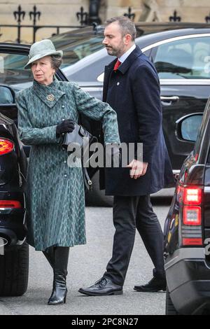 Londres, Royaume-Uni. 13th mars 2023. Anne, la princesse royale et son mari Timothy Laurence arrivent. Les hommes politiques, les Royals et les invités arrivent et partent aujourd'hui du Commonwealth Service tenu à l'abbaye de Westminster dans le centre de Londres crédit: Imagetraceur/Alamy Live News Banque D'Images