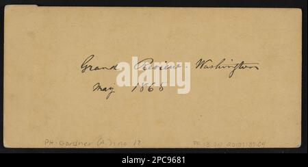 Deuxième inauguration du président Lincoln, mars 1865. , Grand Review, Washington, D.C., mai 1855 sic. Titre conçu par le personnel de la bibliothèque. Le titre manuscrit sur carte stéréo identifie la scène comme étant 'Grand Review, Washington, D.C., mai 1855.', titre corrigé déterminé par un chercheur et le personnel de la bibliothèque en 2008 sur la base de la similitude de l'image avec une autre photo de la deuxième inauguration de Lincoln, LC-B815-1285, attribuée à Alexander Gardner, Purchase; Greg French; 2010; (DLC/PP-2010:137), Était AP 899. Lincoln, Abraham, 1809-1865, inaugurations, inaugurations présidentielles, Washington (D.C.), 1860 Banque D'Images