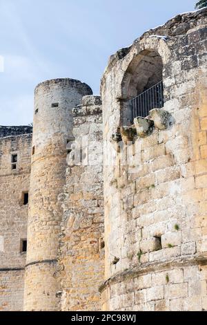 Europe, Luxembourg, Grevenmacher, Château de Beaufort (Château de Beaufort) en hiver, montrant les détails de la Tour ronde Banque D'Images