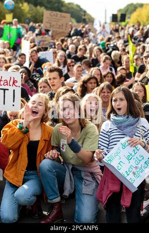 Berlin, Allemagne 9/20/2019 vendredi pour une future manifestation à Berlin. Les jeunes descendent dans la rue lors d'une grève mondiale pour protester contre le changement climatique. Banque D'Images