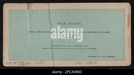 John L. Burns, le vieux héros de Gettysburgh (Gettysburg), se rétablissant de ses blessures. Collection de photographies de guerre civile , original négatif : LC-B811-2402. Victimes de guerre, Pennsylvanie, Gettysburg, 1860-1870, hommes, Pennsylvanie, Gettysburg, 1860-1870, Crutches, Pennsylvanie, Gettysburg, 1860-1870, Gettysburg, bataille de, Gettysburg, PA, 1863, États-Unis, Histoire, Guerre civile, 1861-1865, victimes, Pennsylvanie, Gettysburg. Banque D'Images