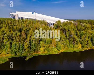 Vue aérienne de la station THERMALE de Druskininkai la plus grande patinoire couverte de Lituanie Banque D'Images