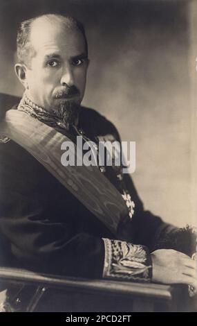 1930 CA , ITALIE : le fasciste italien GIOVANNI GIURIATI ( 1876 - 1970 ). Pendant la Grande Guerre obtient deux médailles d'argent, après 1918 rejoindre le poète Gabriele d'Annunzio à Fiume ( Istria ). Accepte le fascisme et devient ministre de « Terre liberate e dei Lavori critici » (Istria ). Pendant un an en 1930-1931 a été le Segretario Nazionale del Partito Fascista , enlevé et remplacé par Achille Starace à cause de l'epurazione. Pour certaines raisons, certaines informations, dénigrate Giurati comme un homosexuel . Nommé Senatore a été progressivement loin de n'importe quelle affectation . En 1943, ils ont accepté le coup d'Etat effectué Banque D'Images