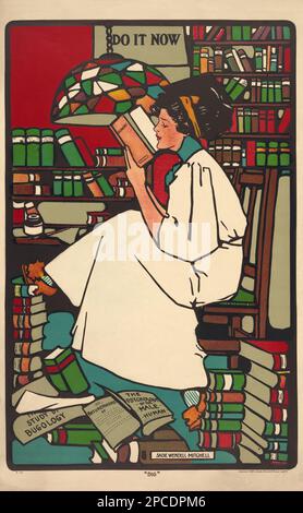 1909 , ETATS-UNIS : ' DIG '. Illustration de l'affiche de l'artiste peintre américaine SADIE WENDELL MITCHELL . Imprimé par Close, Graham, & Scully, Inc., New York . L'affiche montre une femme (étudiant de collège) assise dans une salle remplie de livres lisant une œuvre intitulée Economie. Un panneau avec le texte « Do IT Now » est accroché au mur au-dessus de sa tête. Une partie de la série d'affiches filles de l'artiste. - LOCANDINA - MANIFESTE - ART NOUVEAU - ILLUSTRATEUR - ILLUSTRATORE - ILLUSTRAZIONE - libro - libri - livres - lettrice - lettore - lecteurs - ARTS - ARTE - MODE - MODA - EMANCICAZIONE FEMINILE - DONNA - WOMAN Banque D'Images