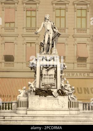 1890 CA , VIENNE, AUTRICHE : le célèbre compositeur de musique autrichien WOLFANG AMADEUS MOZART ( 1756 - 1791 ). Monument à VIENNE . Photochrome by Polisher Chicago and co, USA . - COMPSITIBORE - OPERA LIRICA - CLASSICA - CLASSIQUE - PORTRAIT - RITRATTO - MUSICISTA - MUSICA - SALISBURGO - - HISTOIRE - FOTO STORICHE - MONUMENTO - MONUMENT - STATUA - STATUE - SCULPTURE - SCULPTURA - GÉOGRAPHIE - WIENN - GEOGRAFIA - ARCHITETURA - ARCHITECTURE - ARTS - ARTS - ARTE -- -- ARCHIVIO GBB Banque D'Images