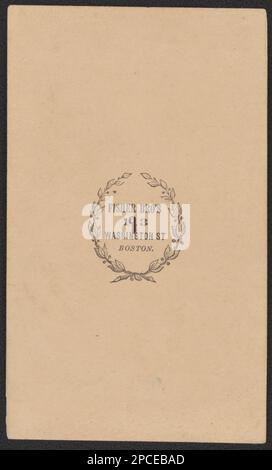 Capitaine Thomas Larkin Appleton de Co C, 13th Massachusetts Infantry Regiment and Co B, 54th Massachusetts Infantry Regiment en uniforme avec épée / Fisher Bro's, 193 Washington St., Boston. Collection de photos de la guerre civile de la famille Liljenquist , pp/papier liljpaper. Appleton, Thomas Larkin, 1842-1932, États-Unis, Army, Massachusetts Infantry Regiment, 13th (1861-1864), People, États-Unis, Army, Massachusetts Infantry Regiment, 54th (1863-1865), People, Soldiers, Union, 1860-1870, uniformes militaires, Union, 1860-1870, poignards et épées, 1860-1870, États-Unis, Histoire, Guerre civile, 1861-1865, Banque D'Images