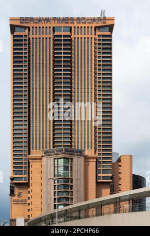 Kuala Lumpur, Malaisie - 13 mars, 2023 : vue sur les paysages de l'hôtel Berjaya Times Square et du centre commercial. Banque D'Images