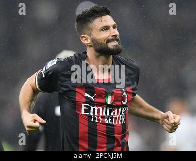 Milan, Italie. 13th mars 2023. Olivier Giroud, de l'AC Milan, célèbre son but lors d'un match de football entre l'AC Milan et la Salerntana à Milan, en Italie, sur 13 mars 2023. Credit: STR/Xinhua/Alay Live News Banque D'Images
