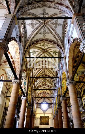 Basilique de S. Anastasia à Vérone, Italie Banque D'Images