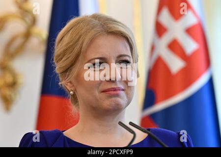 Le président tchèque Petr Pavel visite le président slovaque Zuzana Caputova (photo) au palais présidentiel de Bratislava, Slovaquie, 13 mars 2023. (CTK Pho Banque D'Images