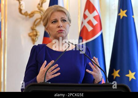 Le président tchèque Petr Pavel visite le président slovaque Zuzana Caputova (photo) au palais présidentiel de Bratislava, Slovaquie, 13 mars 2023. (CTK Pho Banque D'Images