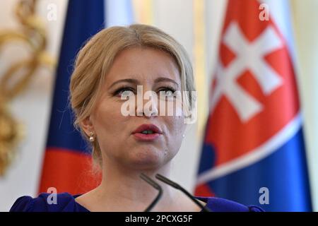 Le président tchèque Petr Pavel visite le président slovaque Zuzana Caputova (photo) au palais présidentiel de Bratislava, Slovaquie, 13 mars 2023. (CTK Pho Banque D'Images