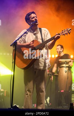 Collengo, Torino, Italie, 15 juillet 2022, Eugenio dans via Di Gioia se produit au Festival des fleurs lors de la tournée 'Amore e Rivoluzione', Andrea Pellegrini/Alay Banque D'Images