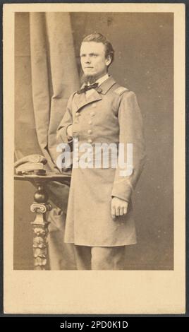 Le lieutenant John Grimball de C.S.S. Shenandoah, Marine confédérée, en uniforme / Penabert & Cie, 31 passage du Havre, Paris. Collection de photos de la guerre civile de la famille Liljenquist , pp/papier liljpaper. Grimball, John, 1840-1922, Etats confédérés d'Amérique, Marine, population, 1860-1870, Shenandoah (Cruiser), People, 1860-1870, marins, Confederate, 1860-1870, Uniformes militaires, Confederate, 1860-1870, États-Unis, Histoire, Guerre civile, 1861-1865, personnel militaire, Confederate. Banque D'Images