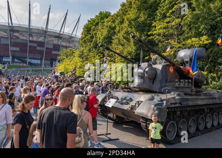 Varsovie, Pologne - 14 août 2022 - pique-nique militaire de la fête de l'armée polonaise à côté du stade national, les gens du GEPARD (Cheetah) blindés, tout temps Banque D'Images