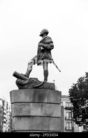 Lisbonne, Portugal- 21 octobre 2022 : statue de Ferdinand Magellan sur la rue Almirante Reis à Lisbonne Banque D'Images