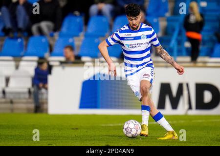 DOETINCHEM, PAYS-BAS - MARS 13: Rio Hillen de Graafschap dribbles avec le ballon pendant le match Keuken Kampioen Divie entre de Graafschap et PEC Zwolle à de Vijverberg sur 13 mars 2023 à Doetinchem, pays-Bas (photo de René Nijhuis/Orange Pictures) Banque D'Images