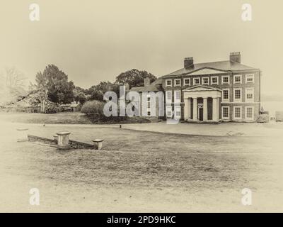 L'image est du manoir de style Queen Anne de Goodnestone du 18th siècle situé dans le hameau de Kent de Goodnestone, en Angleterre du Sud-est Banque D'Images