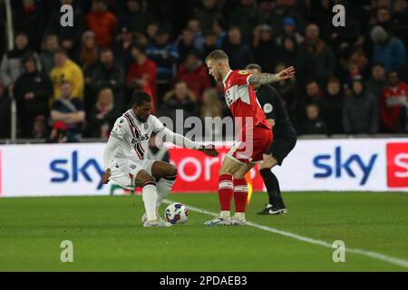 Riley McGree de Middlesbrough en action avec Dujon Sterling de Stoke City lors du match de championnat Sky Bet entre Middlesbrough et Stoke City au stade Riverside, Middlesbrough, le mardi 14th mars 2023. (Photo : Mark Fletcher | ACTUALITÉS MI) Credit: MI News & Sport /Alamy Live News Banque D'Images