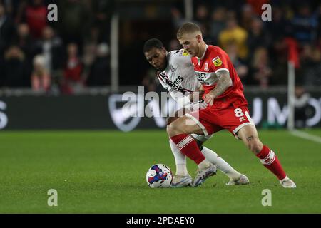 Riley McGree de Middlesbrough en action avec Dujon Sterling de Stoke City lors du match de championnat Sky Bet entre Middlesbrough et Stoke City au stade Riverside, Middlesbrough, le mardi 14th mars 2023. (Photo : Mark Fletcher | ACTUALITÉS MI) Credit: MI News & Sport /Alamy Live News Banque D'Images