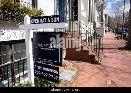 Washington, États-Unis. 14th mars 2023. Photo prise sur 14 mars 2023 montre une maison à louer à Washington, DC, les Etats-Unis. États-Unis L'indice des prix à la consommation (IPC) pour tous les consommateurs urbains a augmenté de 0,4 % en février, selon les données du gouvernement publiées mardi. Crédit : Aaron Schwartz/Xinhua/Alay Live News Banque D'Images