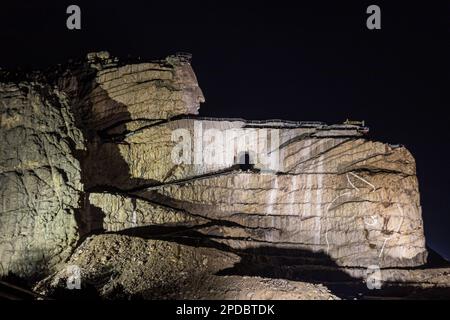 Crazy Horse Memorial de nuit sculpté dans les Black Hills, Dakota du Sud Banque D'Images