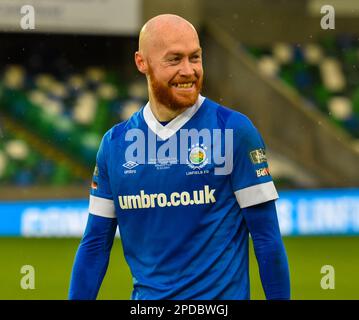 Chris Shields, joueur de Linfield FC. Finale de la coupe BetMcLean 2023, Linfield vs Coleraine. Stade national de Windsor Park, Belfast. Banque D'Images