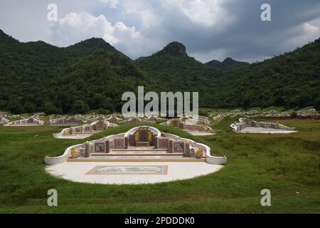 Cimetière chinois, province de Kanchanaburi, Thaïlande Banque D'Images