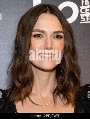 New York, États-Unis. 14th mars 2023. Keira Knightley arrive sur le tapis rouge pour la première de "Boston Stronger" au Musée d'art moderne de New York, New York, sur 14 mars 2023. (Photo de Gabriele Holtermann/Sipa USA) crédit: SIPA USA/Alay Live News Banque D'Images