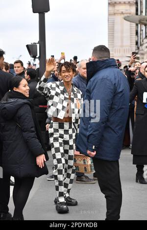 Jaden Smith à l'extérieur de Louis Vuitton, pendant la semaine de la mode à Paris Banque D'Images