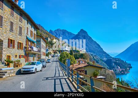 Le village montagnard d'Albogasio offre une vue sur la montagne et le lac de Lugano, à Valsolda, en Italie Banque D'Images