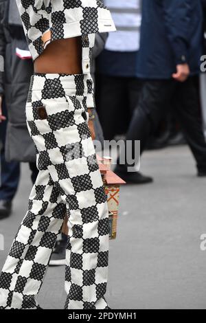 Jaden Smith à l'extérieur de Louis Vuitton, pendant la semaine de la mode à Paris Banque D'Images