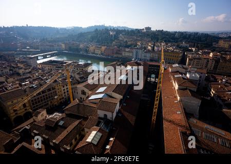 Vue depuis la tour du Pazzo Vecchio sur la ville de Florence en Italie Banque D'Images