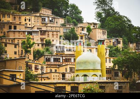 Masuleh, Iran - 10th juin 2022 : maisons dans le village traditionnel de Masuleh, dans la province de Gilan Banque D'Images