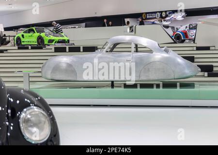 Type 64, construit en 1939, voiture de sport. L'un des trois exemples construits pour la course longue distance Berlin, Rome. Cette voiture de sport est considérée comme l'ancêtre Banque D'Images