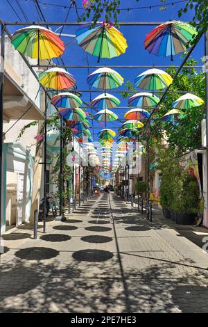 Parapluie Street dans Centro Historico, la vieille ville de Puerto Plata, République dominicaine, Caraïbes, Amérique centrale Banque D'Images