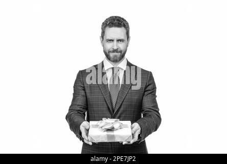 prenez-le s'il vous plaît. cadeau d'entreprise. journée des femmes. chef de la direction qui a réussi à donner boîte-cadeau. homme beau Banque D'Images