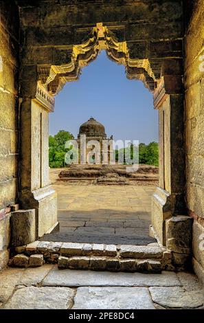 Tombeau de Shish Gumbad situé dans les jardins de Lodi à New Delhi Banque D'Images