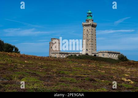 Phare antique de Cap Frehel sur la côte Atlantice en Bretagne, France ; Phare du Cap Frehel Banque D'Images