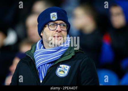 Huddersfield, Royaume-Uni. 15th mars 2023. Un fan de Huddersfield Town pendant le match de championnat de Sky Bet Huddersfield Town vs Norwich City au stade John Smith, Huddersfield, Royaume-Uni, 15th mars 2023 (photo de Ben Early/News Images) crédit: News Images LTD/Alay Live News Banque D'Images