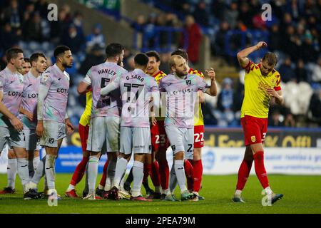 Huddersfield, Royaume-Uni. 15th mars 2023. Un joueur des deux équipes s'affronte lors du match du championnat Sky Bet Huddersfield Town vs Norwich City au stade John Smith, Huddersfield, Royaume-Uni, 15th mars 2023 (photo de Ben Early/News Images) crédit: News Images LTD/Alay Live News Banque D'Images