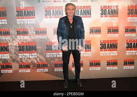 Rome, Italie. 15th mars 2023. Luciano Ligabue assiste à la séance photo du film 'Ligabue 30 anni in un giorno Campo volo' au cinéma Barberini. (Photo de Mario Cartelli/SOPA Images/Sipa USA) crédit: SIPA USA/Alay Live News Banque D'Images