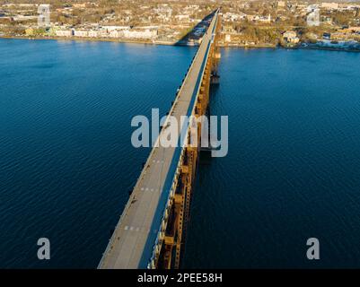 Photo aérienne d'un pont piétonnier près de Poughkeepsie NY au-dessus de l'Hudson River Banque D'Images
