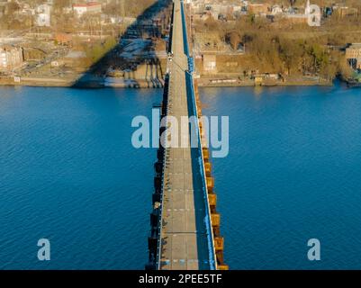 Photo aérienne d'un pont piétonnier près de Poughkeepsie NY au-dessus de l'Hudson River Banque D'Images