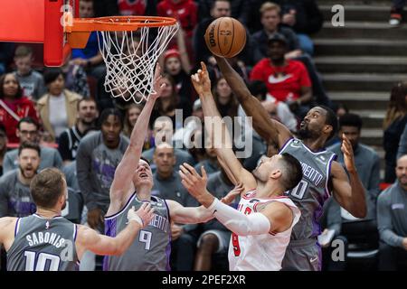 Chicago, États-Unis. 15th mars 2023. Chicago, Etats-Unis, 15 mars 2023: Harrison Barnes (40 Sacramento Kings) saisit le rebond pendant le match entre les Chicago Bulls et Sacramento Kings le mercredi 15 mars 2023 au Centre Uni, Chicago, Etats-Unis. (PAS D'UTILISATION COMMERCIALE) (Shaina Benhiyoun/SPP) crédit: SPP Sport Press photo. /Alamy Live News Banque D'Images