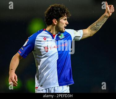 Blackburn, Royaume-Uni. 15th mars 2023. Lewis Travis #27 de Blackburn Rovers pendant le match de championnat Sky Bet Blackburn Rovers vs Reading à Ewood Park, Blackburn, Royaume-Uni, 15th mars 2023 (photo de Ben Roberts/News Images) à Blackburn, Royaume-Uni le 3/15/2023. (Photo de Ben Roberts/News Images/Sipa USA) crédit: SIPA USA/Alay Live News Banque D'Images