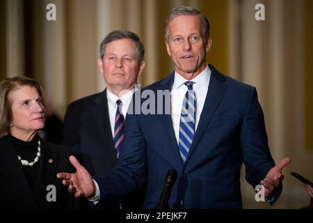 Washington, États-Unis. 15th mars 2023. Le sénateur des États-Unis John Thune (républicain du Dakota du Sud) fait des remarques lors du déjeuner-conférence de presse des Républicains au Sénat, au Capitole des États-Unis à Washington, DC, Etats-Unis, mercredi, 15 mars, 2023. Photo de Rod Lamkey/CNP/ABACAPRESS.COM crédit: Abaca Press/Alay Live News Banque D'Images