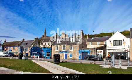 Lossiemouth Moray Coast Ecosse magasins de glace cafés et restaurants le long de Clifton Street Banque D'Images